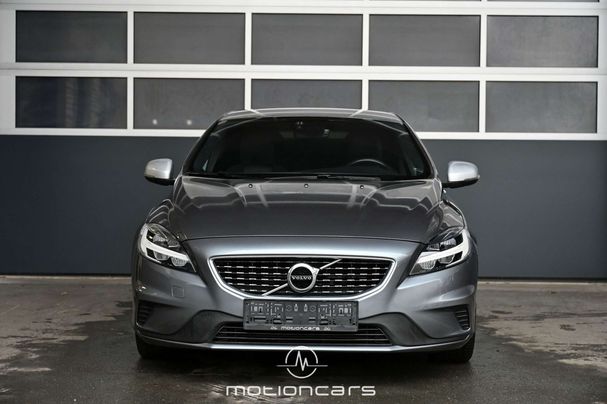 Volvo V40 D2 Momentum 88 kW image number 2