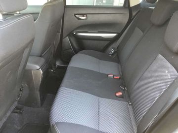 Car image 14