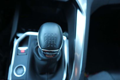 Car image 29