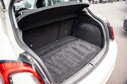 Car image 38