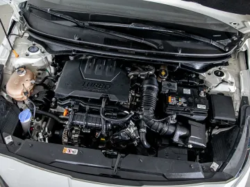 Car image 30