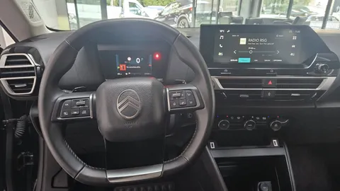 Car image 31