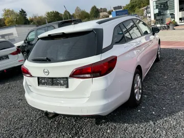 Car image 48