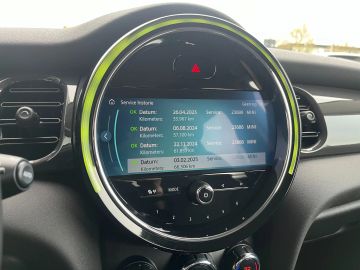 Car image 33