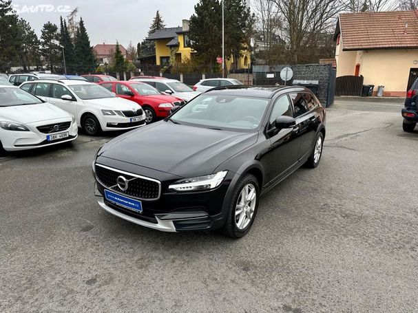 Volvo V90 Cross Country D4 AWD 140 kW image number 2