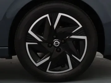 Car image 29