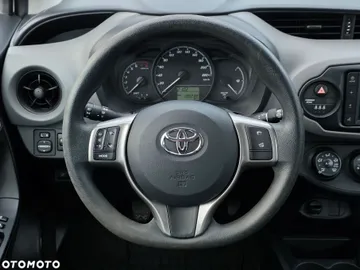Car image 40