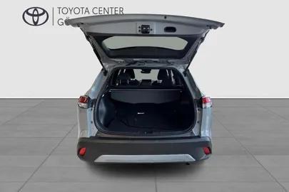 Car image 12