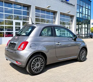 Car image 3