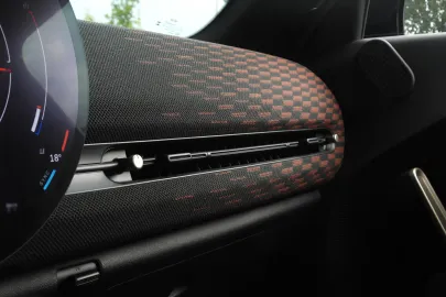 Car image 38