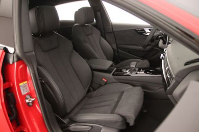 Car image 30