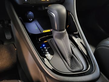 Car image 10