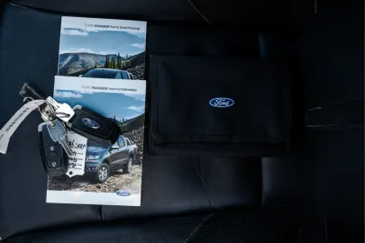 Car image 30