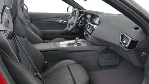 Car image 11