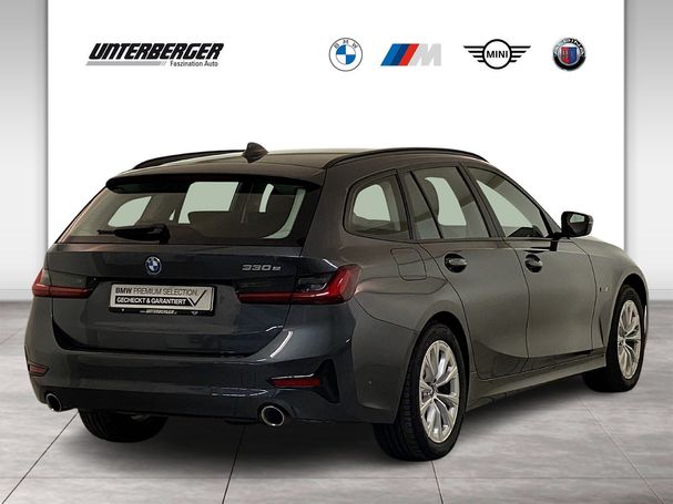 BMW 330e Touring M 215 kW image number 3