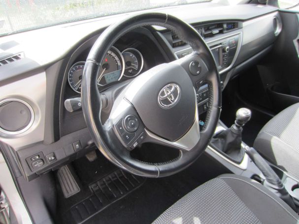 Toyota Auris 97 kW image number 12