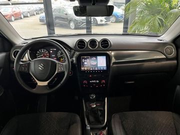 Car image 12