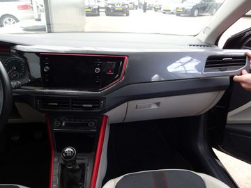 Car image 37