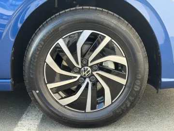 Car image 39