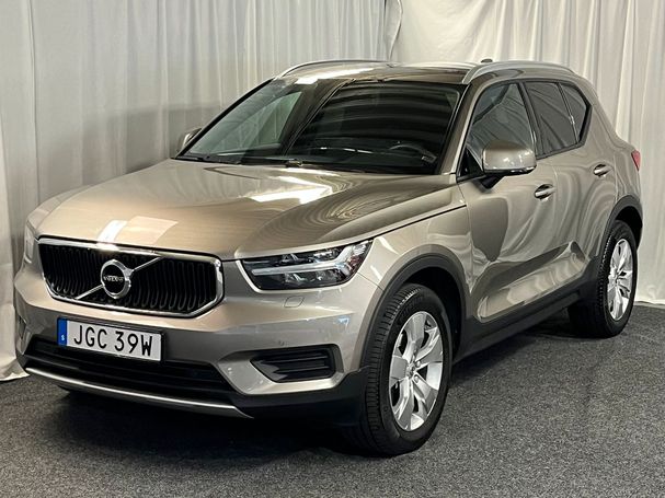 Volvo XC40 T2 Momentum 95 kW image number 1