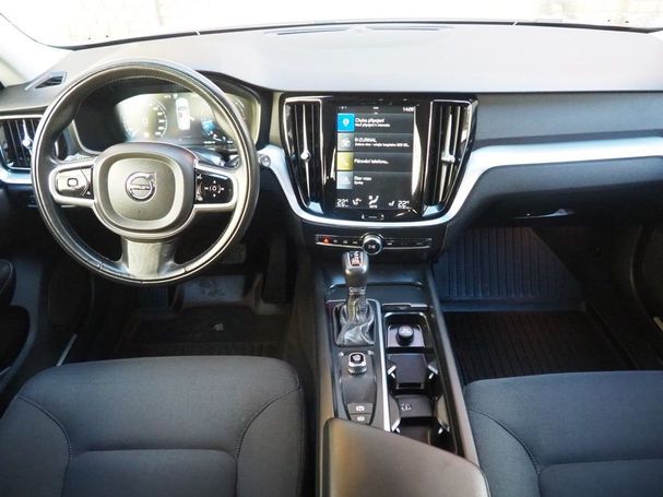 Volvo V60 D3 Momentum 110 kW image number 18