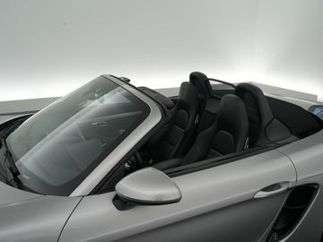 Car image 36