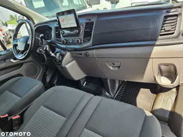 Car image 35