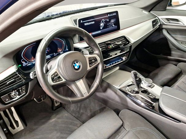 BMW 540d Touring xDrive 250 kW image number 4