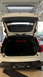 Car image 32