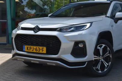 Car image 2