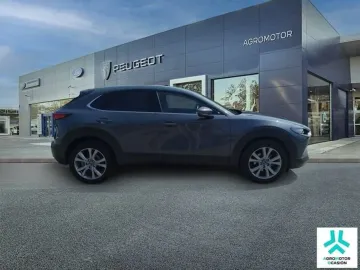 Car image 5