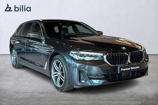 BMW 520d Touring xDrive 140 kW image number 2