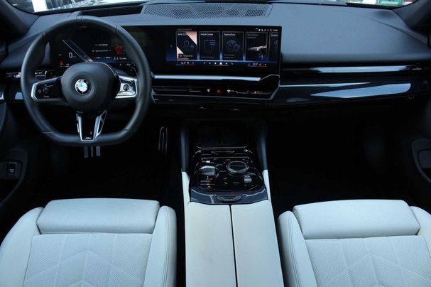 BMW 520i 140 kW image number 24