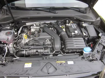 Car image 28