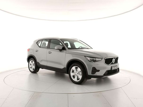 Volvo XC40 B3 Core 120 kW image number 6