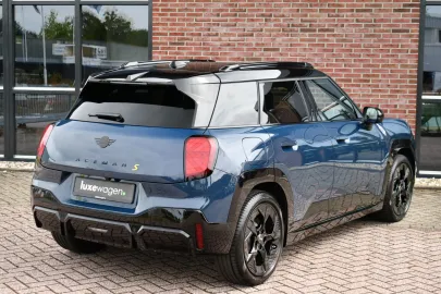 Car image 50