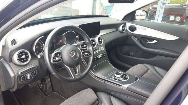 Mercedes-Benz C 300 e T Avantgarde 9G-Tronic 236 kW image number 10