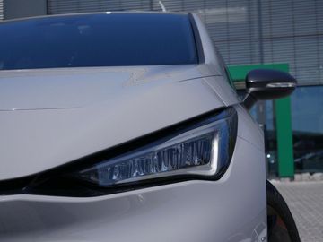 Car image 24