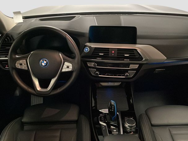 BMW iX3 210 kW image number 9