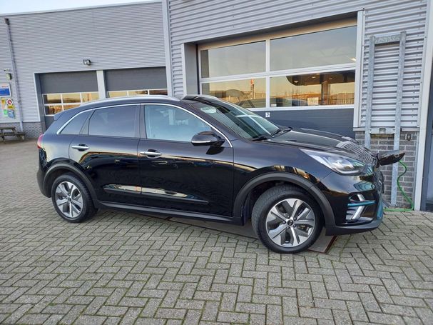 Kia Niro e 64 kWh 150 kW image number 9