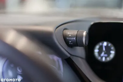 Car image 36