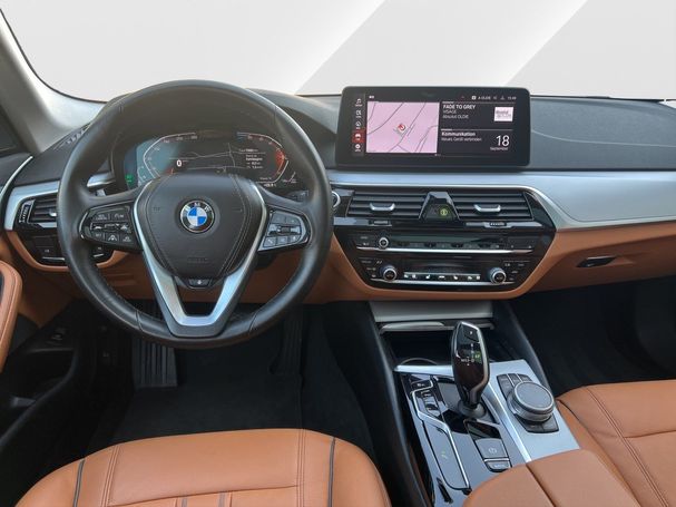 BMW 520d Touring 140 kW image number 9