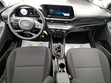 Car image 13