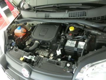 Car image 12