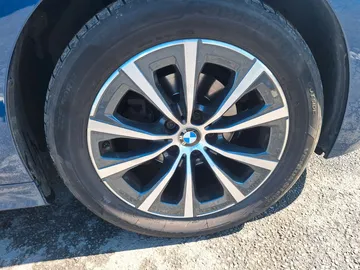 Car image 28