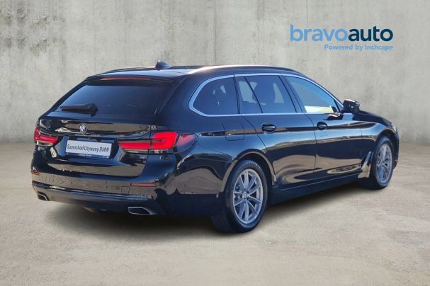 BMW 520d Touring xDrive Luxury Line 140 kW image number 2