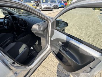 Car image 21