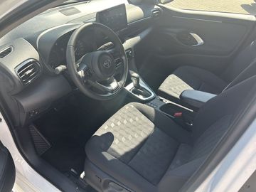 Car image 9