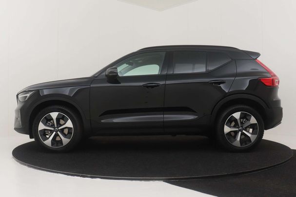 Volvo XC40 B3 Plus Dark 120 kW image number 3