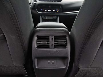 Car image 33